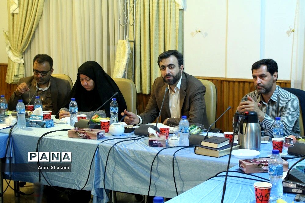 جلسه‌ توجیهی سرپرستان استان های حاضر در اردوی ملی مناطق مرزی