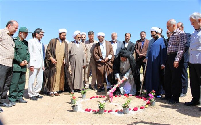 دبیرستان پسرانه  المهدی(عج) محلات  کلنگ‌زنی شد