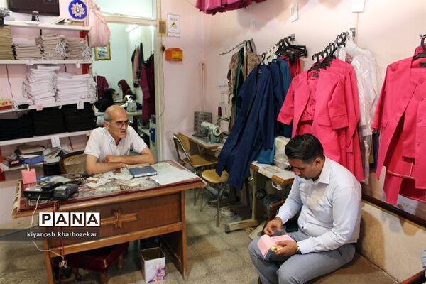 بازدید نمایندگان صنعت و معدن و سازمان دانش آموزی آذربایجان غربی از تولیدی های همسان سازی پوشاک مدارس ارومیه