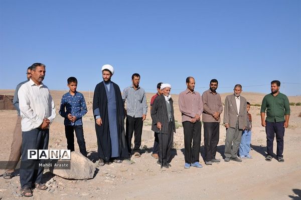 استقبال ویژه مردم کوشکک از خدام بارگاه امام رضا(ع)