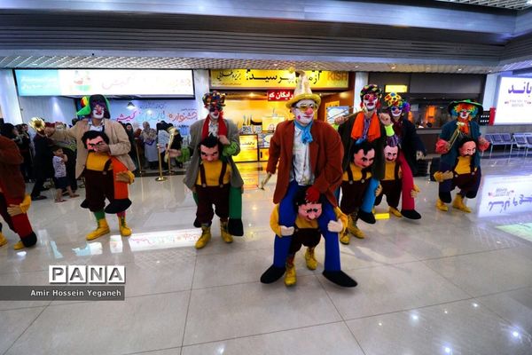 استقبال از مسافران جشنواره تابستانی کیش