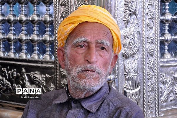 حضور کاروان زیر سایه خورشید در مزار بی بی صاحبه روستای نوزاد شهرستان درمیان