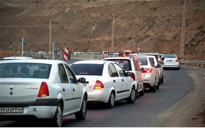 ترافیک نیمه‌سنگین در جاده چالوس