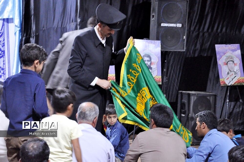 جشن زیرسایه خورشید با حضور خادمان بارگاه منور رضوی درنهبندان