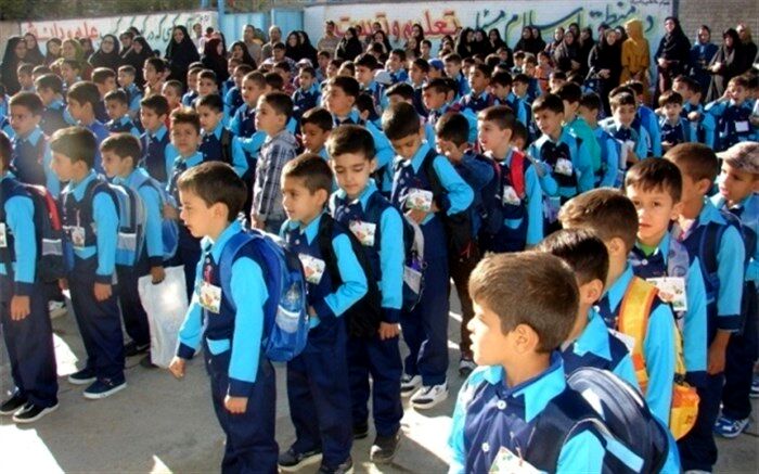 استاد دانشگاه تربیت‌مدرس: کارگزاران تعلیم و تربیت را به رسمیت بشناسیم