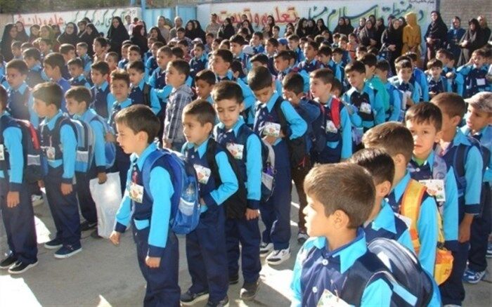 استاد دانشگاه تربیت‌مدرس: کارگزاران تعلیم و تربیت را به رسمیت بشناسیم