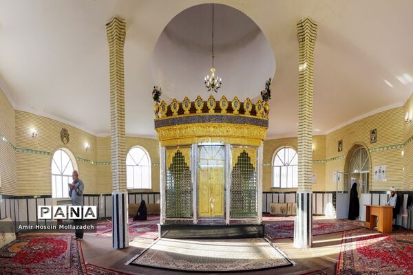بازدید خبرنگاران از امامزادگان و بقاع متبرکه آذربایجان غربی