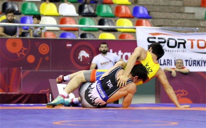 کشتی فرنگی جام وهبی امره؛ طاهری فینالیست شد