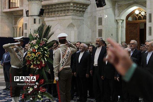 تجدید میثاق ظریف و روسای نمایندگی های ایران در جهان با آرمان های امام خمینی (ره)