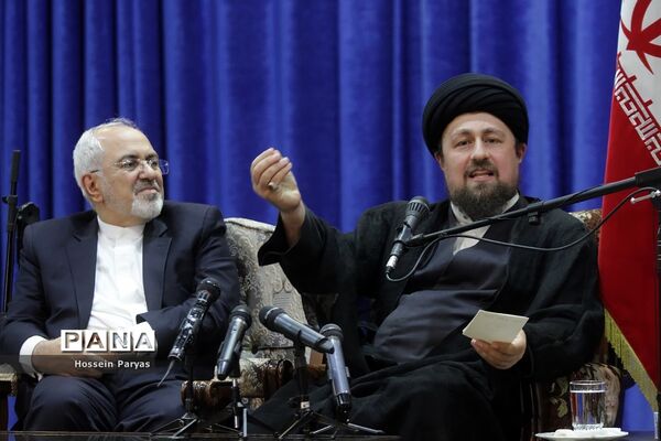تجدید میثاق ظریف و روسای نمایندگی های ایران در جهان با آرمان های امام خمینی (ره)