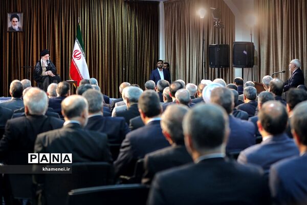 دیدار وزیر امور خارجه، سفیران و مسئولان نمایندگی‌های ایران در خارج از کشور با مقام معظم رهبری