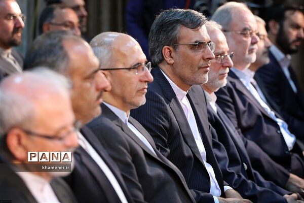 دیدار وزیر امور خارجه، سفیران و مسئولان نمایندگی‌های ایران در خارج از کشور با مقام معظم رهبری