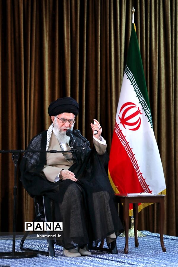دیدار وزیر امور خارجه، سفیران و مسئولان نمایندگی‌های ایران در خارج از کشور با مقام معظم رهبری