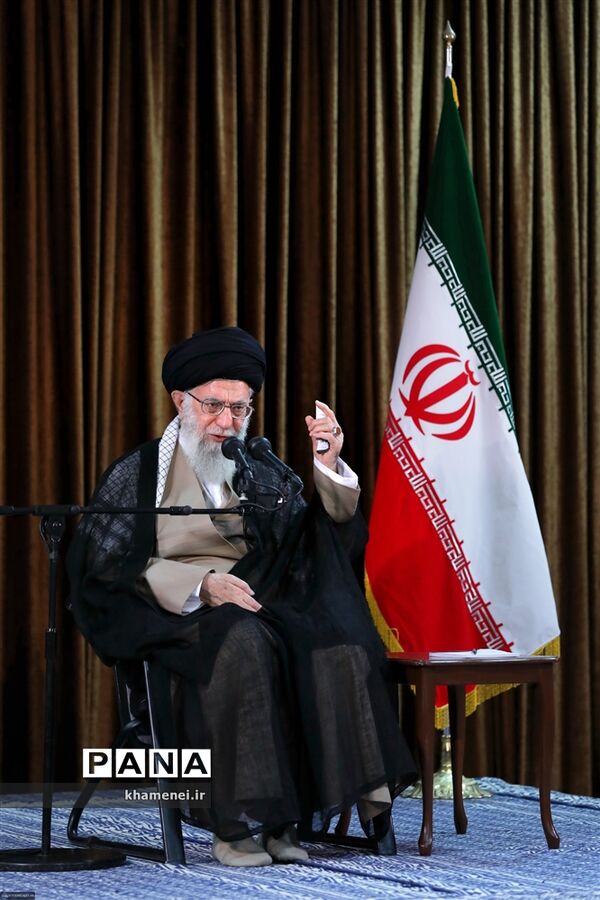 دیدار وزیر امور خارجه، سفیران و مسئولان نمایندگی‌های ایران در خارج از کشور با مقام معظم رهبری