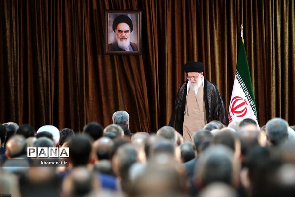 دیدار وزیر امور خارجه، سفیران و مسئولان نمایندگی‌های ایران در خارج از کشور با مقام معظم رهبری