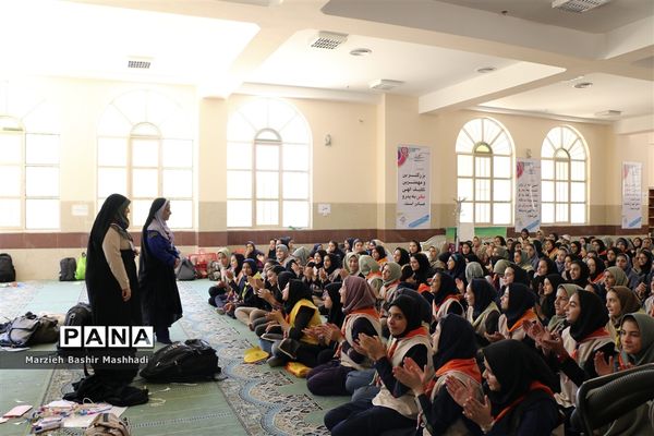 نخستین روز از اردوی دختران پیشتاز