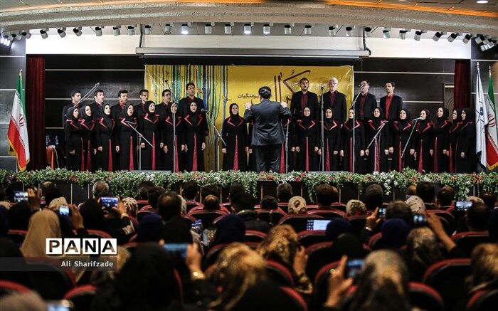 گروه کرال فرهنگیان خراسان رضوی تیم دوم مسابقات کشوری شد
