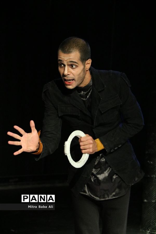 اجرای تئاتر «هملت»