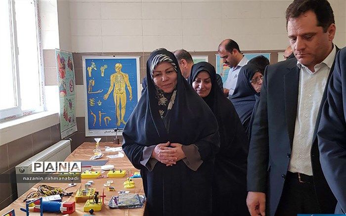 معاون آموزش ابتدایی استان کرمانشاه:  تکنولوژی آموزشی موجب سهولت، سرعت و دقت در آموزش می‌شود