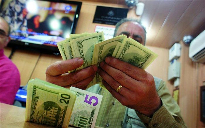 در خدمت و خیانت ارز مسافرتی