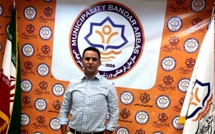 مهاجم سابق استقلال سرمربی شهرداری بندرعباس شد