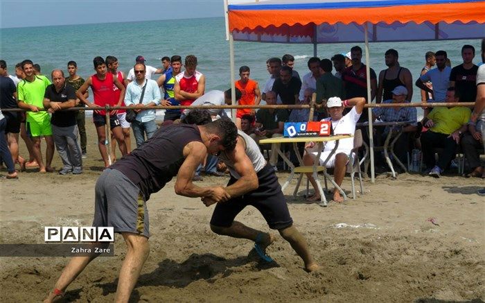 مسابقات کشتی ساحلی قهرمانی مازندران در محمودآباد آغاز شد