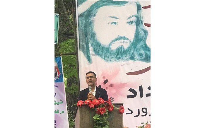ایوبی: شیخ اشراق را الگوی خود قرار دهیم