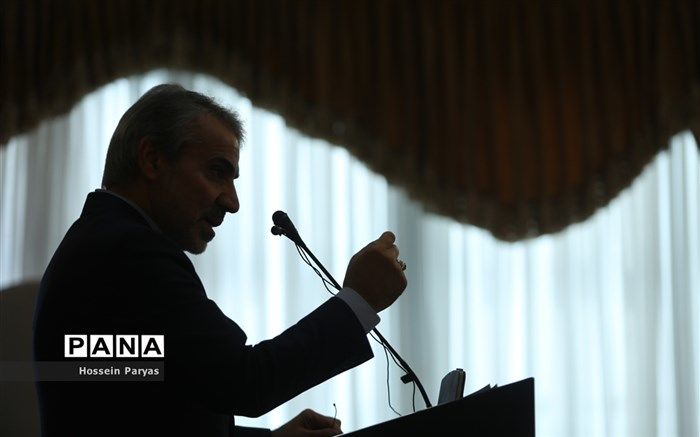 موافقت روحانی با استعفای نوبخت از «سخنگویی دولت»