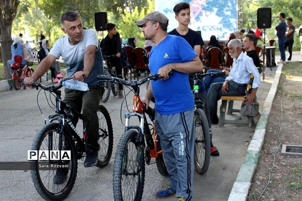 همایش هفتگی یک روز بدون خودرو در اسلامشهر