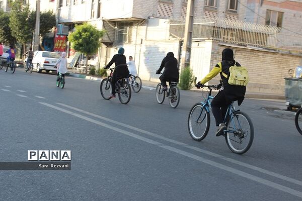 همایش هفتگی یک روز بدون خودرو در اسلامشهر