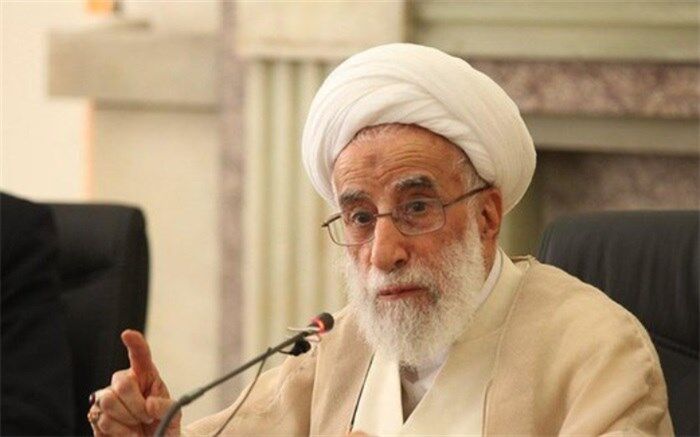 انتقاد آیت‌الله جنتی از بی‌توجهی مسئولان به مشکلات معیشتی مردم