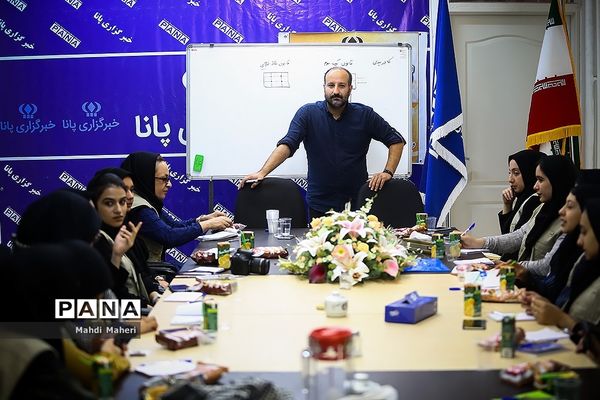 آموزش خبرنویسی و عکاسی خبری ویژه دانش آموزان شهرستان محمودآباد