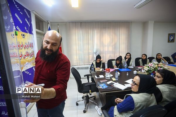آموزش خبرنویسی و عکاسی خبری ویژه دانش آموزان شهرستان محمودآباد