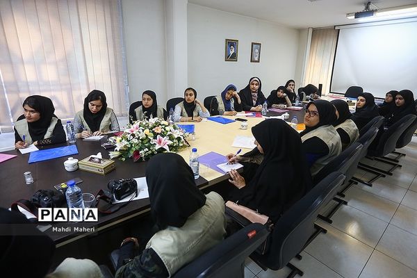 آموزش خبرنویسی و عکاسی خبری ویژه دانش آموزان شهرستان محمودآباد