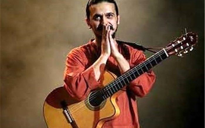 فرمان فتحعلیان: امروز به جای اینکه ترانه‌ها گوش ما را تکان دهد کمر را می‌جنباند