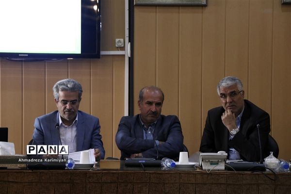 جلسه ستاد ساماندهی امور جوانان فارس