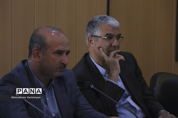 جلسه ستاد ساماندهی امور جوانان فارس