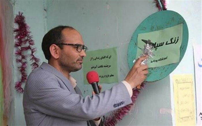 مددجوی دیروز، مدیر نمونه‌ امروز