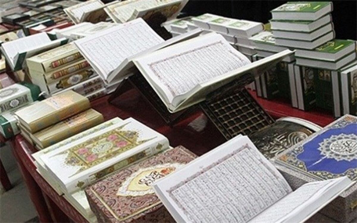 برپایی نمایشگاه محصولات فرهنگی در شاهچراغ به مناسبت دهه کرامت
