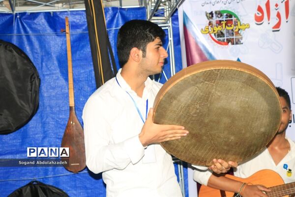 نمایشگاه مهارت‌آموزی در بوستان ملل ساری