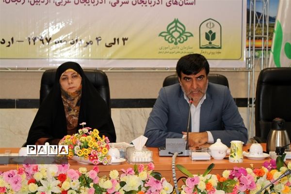 اولین نشست منطقه ای ( قطب 2) نهمین دوره مجلس دانش آموزی کشور در اردبیل