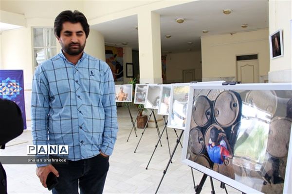 نمایشگاه عکس «قاچاق سوخت» صادق سوری