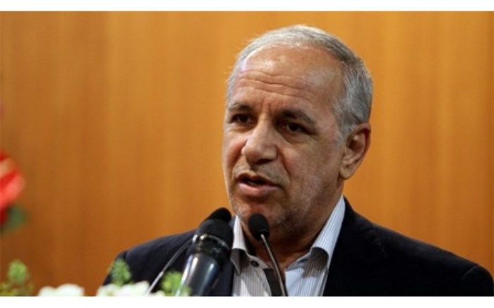 انصاری: مقام‌هایی که شامل  اصلاحیه قانون بکارگیری بازنشستگان  شوند نمی‌توانند با دولت همکاری کنند