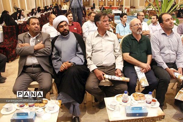اختتامیه جشنواره ملی آیات خط در استان یزد