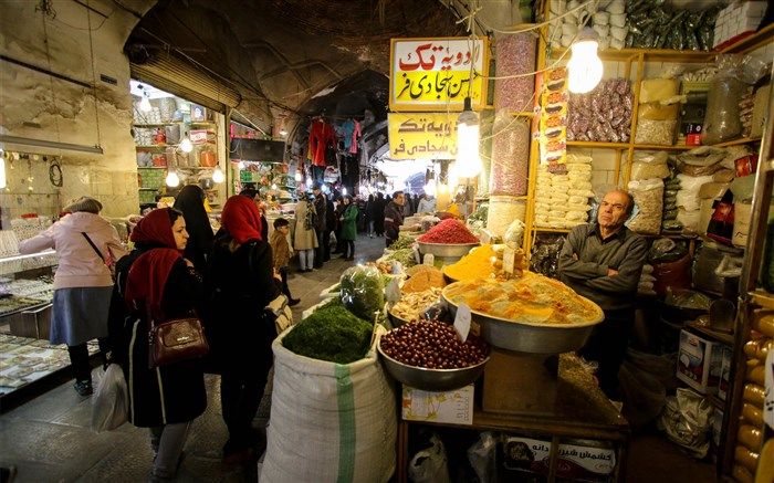 مدیر کل برنامه‌ریزی و تنظیم بازار وزارت صنعت : کمبود کالا شایعه دشمن است