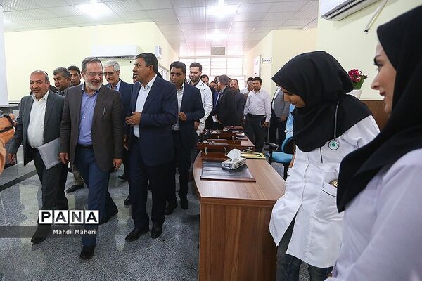 بازدید وزیر آموزش و پرورش از پروژه‌های عمرانی استان کرمان