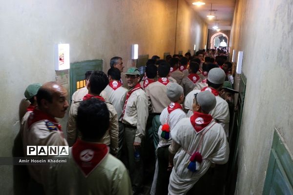 بازدید دانش آموزان پیشتاز هشتمین اردوی ملی از باغ موزه قصر