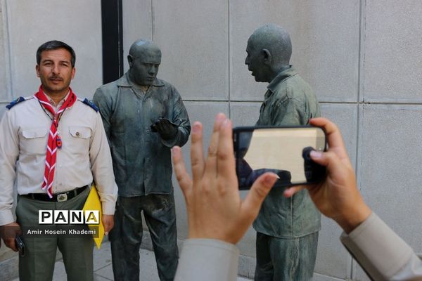 بازدید دانش آموزان پیشتاز هشتمین اردوی ملی از باغ موزه قصر