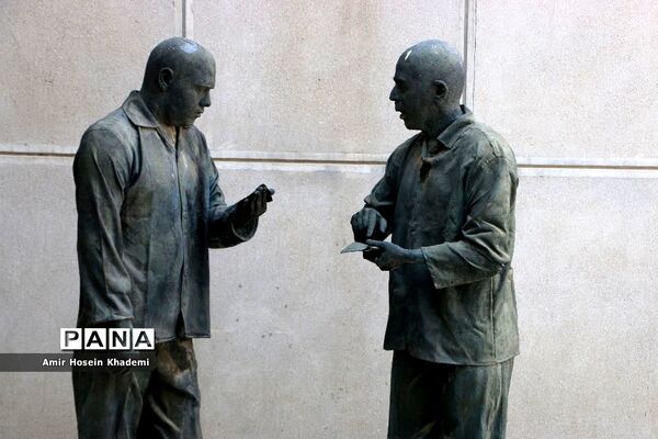 بازدید دانش آموزان پیشتاز هشتمین اردوی ملی از باغ موزه قصر