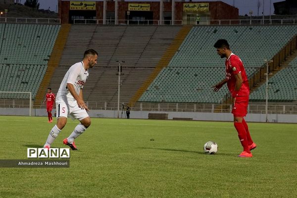 دیدار تیم های تراکتورسازی تبریز و نساجی قائم شهر